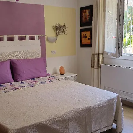 Πανσιόν Insula --